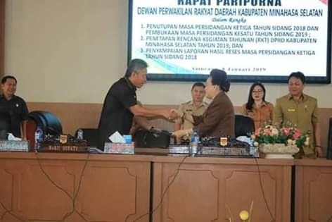 Rapat-Paripurna-Perdana-DPRD-Minsel-di-Tahun-2019 04