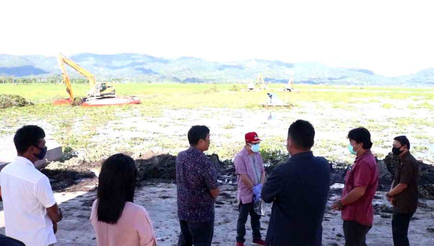 gubernur wagub dan bupati minahasa eceng gondok