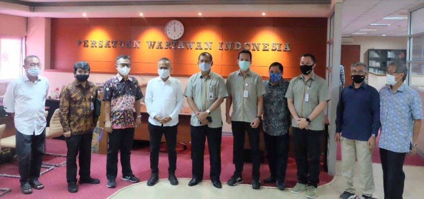 PWI PUSAT DAN BULOG 2