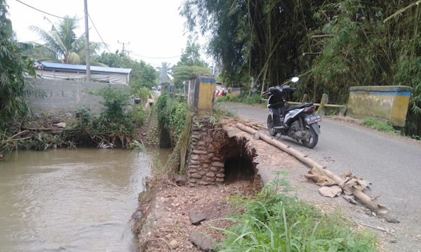 Lambat Diperbaiki, Jembatan Mopugad Tumokang Terancam&nbsp;Putus