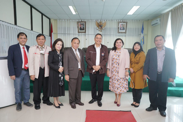 Penghujung Masa Jabatan, Wali Kota Eman Ikut Ujian Pasca&nbsp;Sarjana