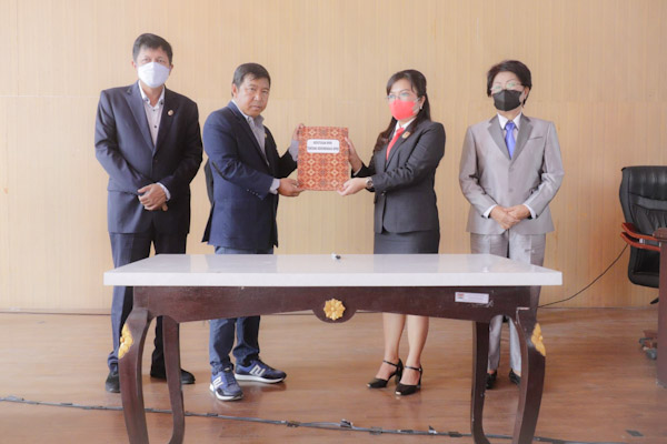 Pemkab Mitra Paripurnakan LKPJ TA 2020 Sesuai Protokol&nbsp;Kesehatan