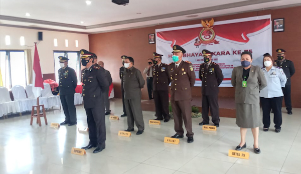 Dipimpin Langsung Presiden Jokowi, Kapolres Souissa dan Forkopimda Minahasa Ikuti Upacara Peringatan Hut Bhayangkara Ke&nbsp;75