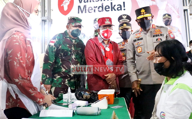 [VIDEO] Kapolda Sulut dan Bupati Minahasa Tinjau Vaksinasi Massal di Kawangkoan dan&nbsp;Langowan