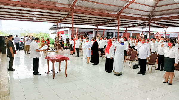 Bupati Roring Lantik 97 Pejabat Eselon III dan IV Lingkup Pemkab Minahasa, Berikut  Nama-nama yang&nbsp;Dilantik