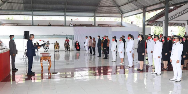 Bupati Wongkar Lantik Direktur PD Pasar dan PDAM bersama Eselon III dan&nbsp;IV