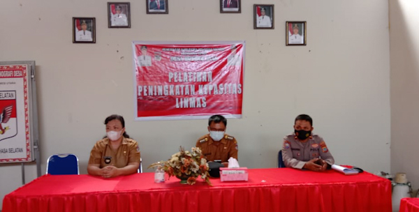 Serahkan BLT, Camat Ulaan Minta Penerima Manfaatkan Untuk Perekonomian&nbsp;Keluarga