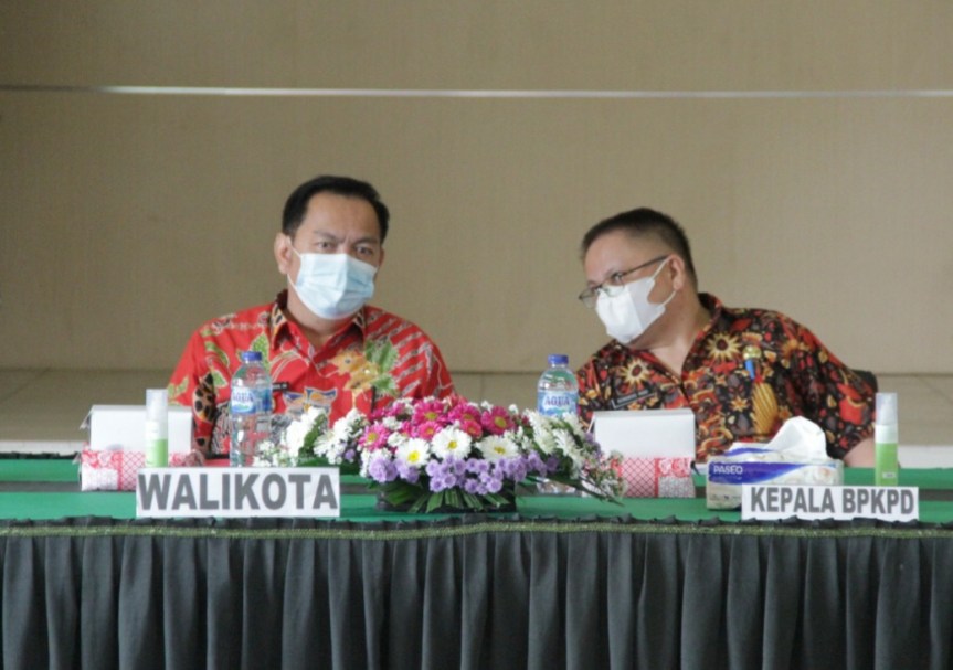 Buka Rakorev PAD Thn 2021, Wali Kota Harapkan Capaian PAD Kota Tomohon Ada&nbsp;Peningkatan