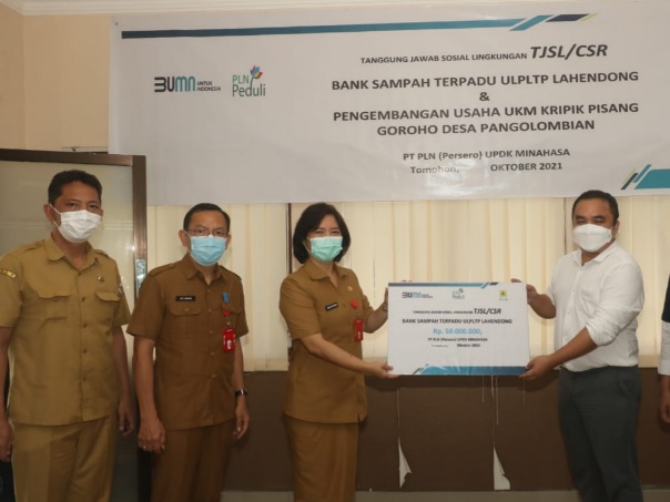 PT PLN Persero UPDK Minahasa Serahkan Bantuan CSR Kepada&nbsp;Masyarakat