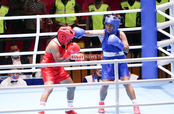 Satu Lagi Petinju Putri Sulut Masuk Perempat Final Setelah Tumbangkan Petinju NTT di PON XX&nbsp;Papua