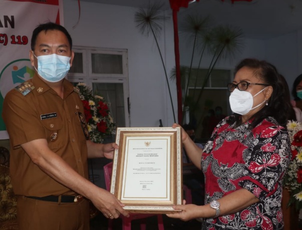 Dalam Rangka Peringati Hari Kesehatan Nasional Ke – 57, Wali Kota Senduk Kukuhkan Pengurus Forum Kota Sehat Kota&nbsp;Tomohon