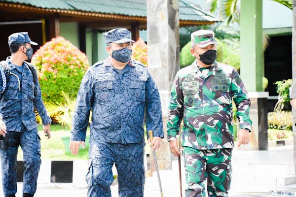 Danrem Putong Terima Kunjungan Kepala BNN RI di Makorem&nbsp;131/Santiago