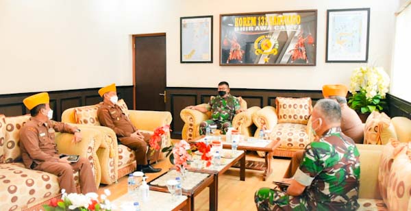 Danrem 131/Santiago Terima Kunjungan silaturahmi  Ketua DPD LVRI Provinsi&nbsp;Sulut