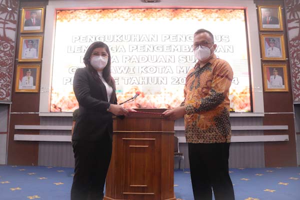 Merry Mawardi Resmi Nakhodai LPPD Kota&nbsp;Manado
