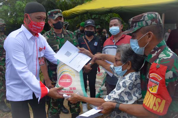 Astaga!!! Tenda Korem 131/Santiago ‘Diserbu’ Masyarakat&nbsp;Tuminting
