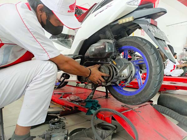 DAW Manjakan Konsumen, Beri Diskon Service Motor di&nbsp;AHASS