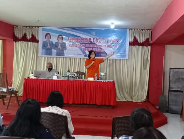 Ketua TP PKK Kota Tomohon Buka Workshop Digitalisasi Pemasaran Produk Usaha Melalui Sistem&nbsp;Aplikasi