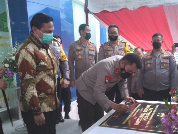 Kapolda Sulut Resmikan Satpas SIM Polres&nbsp;Tomohon