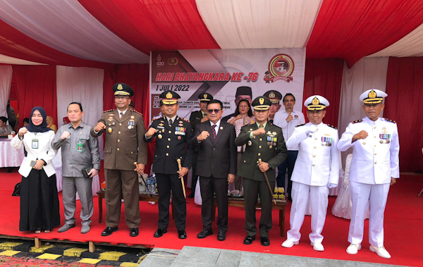 HUT Bhayangkara, Wali Kota Mantiri Hadiahkan Satu Unit Ambulans Untuk Polres&nbsp;Bitung