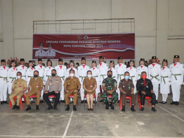 Kukuhkan Paskibraka Kota Tomohon, Ini Harapan Wali&nbsp;Kota