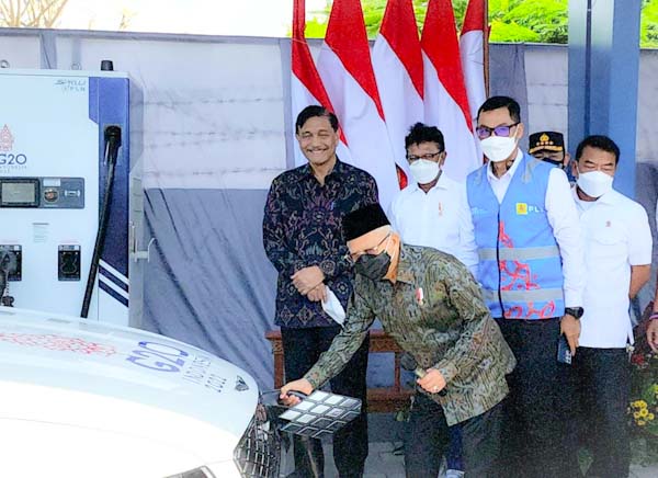 Sambut Puncak Acara Presidensi G20, Wapres Ma’ruf Amin Tinjau Kesiapan SPKLU&nbsp;PLN