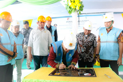 PLN Investasikan 4,9 Miliar, Bangun Jaringan Listrik di 3 desa di Kabupaten Tojo&nbsp;Una-Una