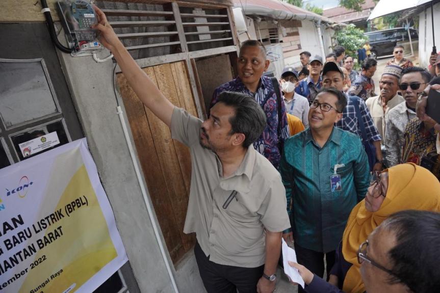 Negara Hadir, Lebih Dari 5 Ribu Warga Kurang Mampu di Kalbar Kini Nikmati Listrik&nbsp;PLN