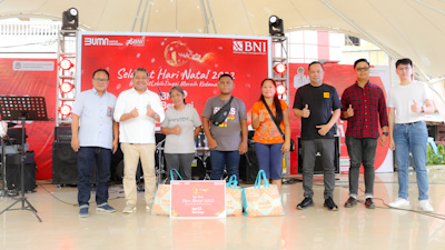 BNI Berbagi, Serahkan Paket Natal ke Masyarakat Kurang Beruntung di&nbsp;Manado