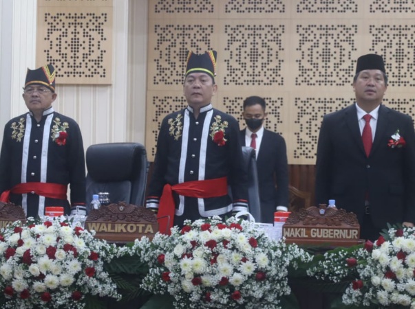 Walikota Tomohon Didampingi Wakil Wali Kota Hadiri Rapat Paripurna Peringatan HUT Kota Tomohon Ke –&nbsp;20