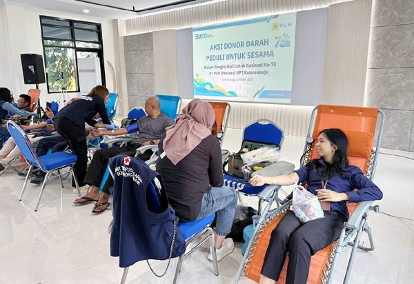 Sambut Hari Listrik Nasional, Pegawai PLN Kotamobagu Sumbangkan Darah Untuk&nbsp;Kemanusiaan