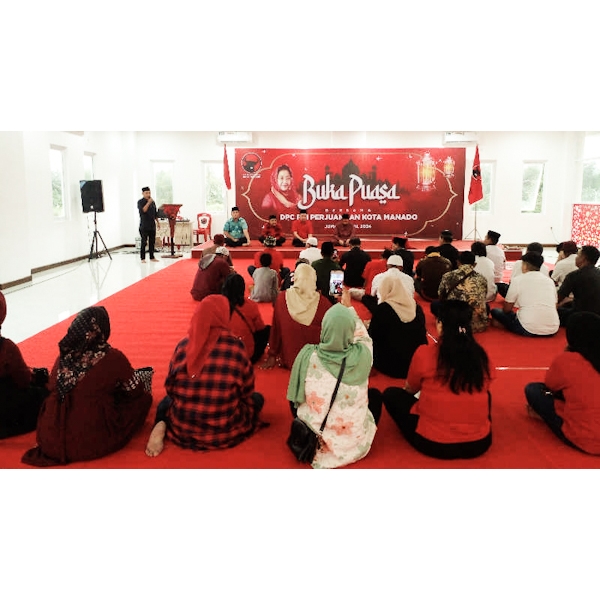 Dibawa Komando Ketua dr Richard Sualang, Keluarga Besar DPC PDI Perjuangan Kota Manado Gelar Buka Puasa&nbsp;Bersama