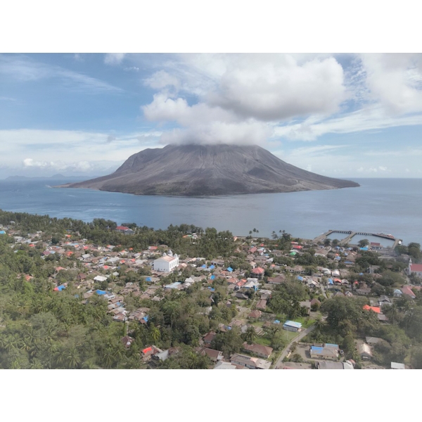 Tagulandang Terang Benderang, PLN Berhasil Pulihkan 100% Sistem Kelistrikan Pasca Erupsi Gunung&nbsp;Ruang
