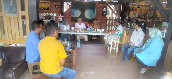 Wali Kota Andrei Angouw Dialog Santai Dengan Pengurus KAHMI&nbsp;Sulut