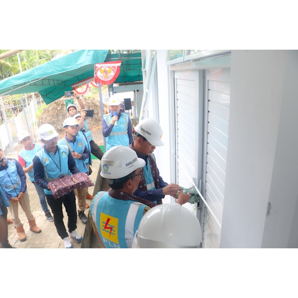 Masyarakat Desa di Laotongan kini menikmati listrik setelah Masuknya Listrik Bersih dari PLTS PLN 180&nbsp;kWp