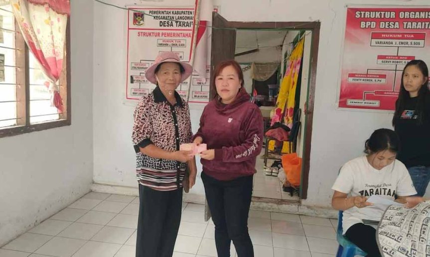 Kumtua Taraitak Varianda Emor Salurkan BLT DD Kepada 30 KPM Bulan Juli Sampai September&nbsp;2024