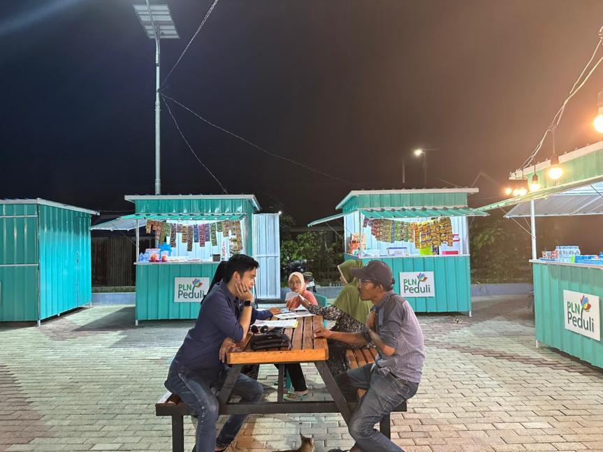 Pelaku UMKM di Balaroa Palu Terima 12 Fasilitas Kontainer Dari&nbsp;PLN