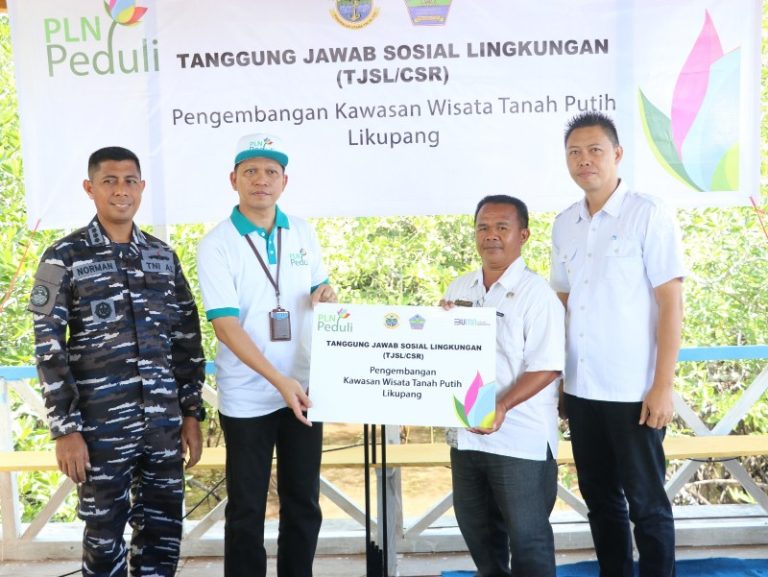 Dorong Pengembangan Wisata Tanah Putih, PLN Suluttenggo Serahkan Bantuan&nbsp;TJSL
