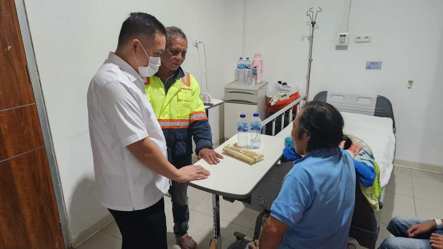 Tak Kenal Lelah Pena Michael Setia Melayani dan Doakan Orang&nbsp;Sakit