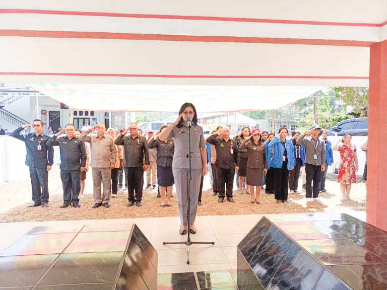 Sekda Warania Pimpin Jajaran Ziarah ke Makam Mantan Pemimpin&nbsp;Minahasa