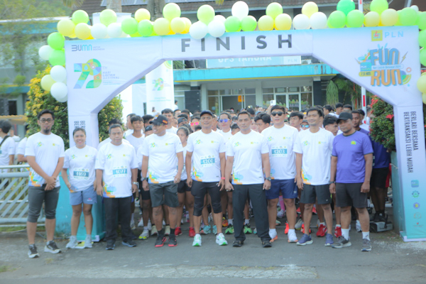 Sukses dan Meriah, PLN Tahuna Gelar PLN Mobile Fun Run&nbsp;2024