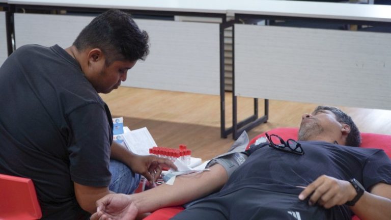 Sambut Natal 2024, Perokris PLN UID Suluttenggo Gelar Kegiatan Donor&nbsp;Darah