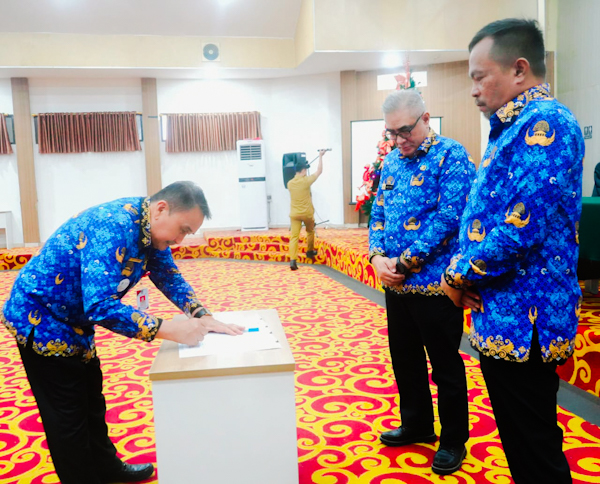 Sekprov Sulut Kukuhkan Dewan Pengurus Korpri Kota Manado, Sekkot Micler Lakat&nbsp;Ketua