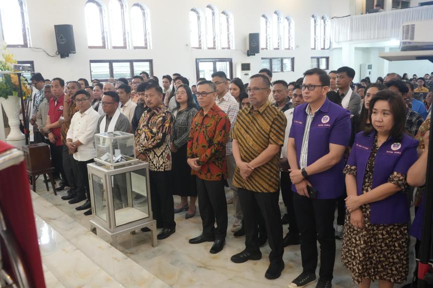 Resmi di Lantik, Pnt dr Richard Sualang di Dualat Ketua Umum Panpel Selebrasi Paskah Remaja Sinode GMIM&nbsp;2025