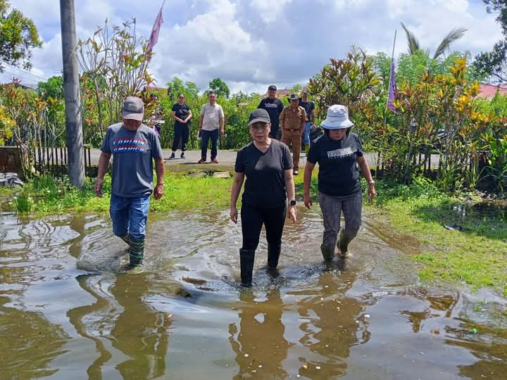 Wabup VaSung Turun Ke Lokasi, Monitoring Wilayah Terdampak Banjir di&nbsp;Kakas