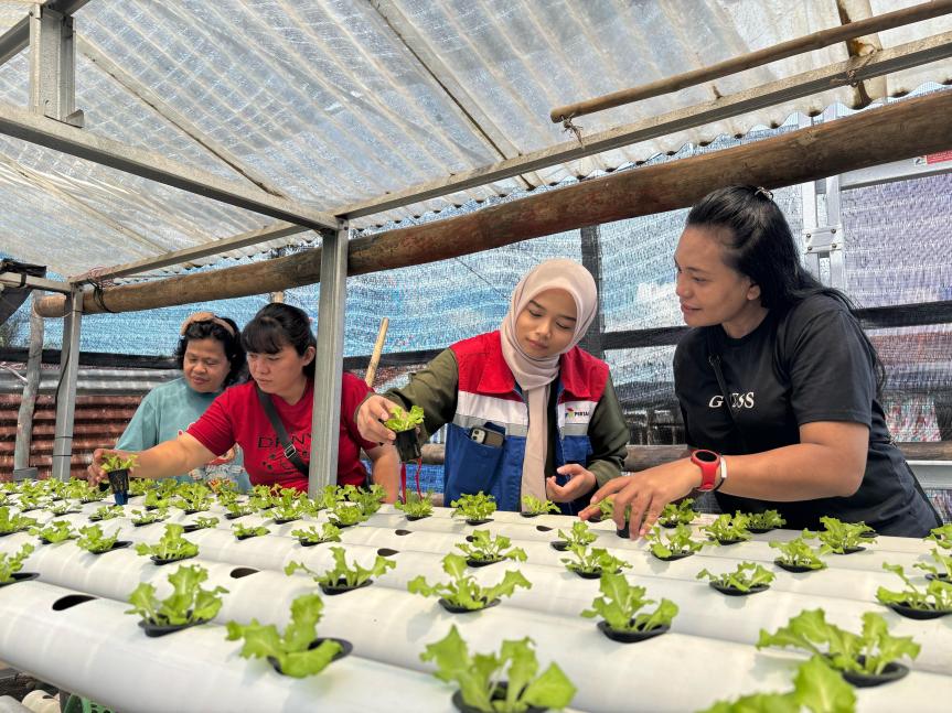 Pertamina Patra Niaga IT Bitung Dukung Pemberdayaan Ibu Rumah Tangga Melalui&nbsp;Hidroponik