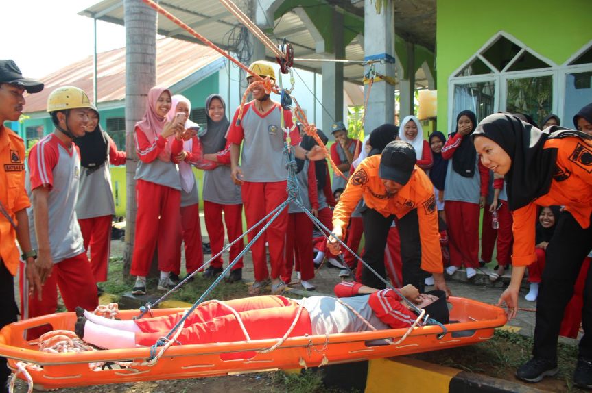 Pertamina Patra Niaga Sulawesi Latih Pelajar SMA 8 Mandai Siaga&nbsp;Bencana