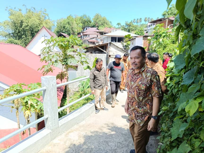 Wawali Richard Sualang Turlap ke Kecamatan Paal 2, Cek Infrastruktur dan Fasilitas&nbsp;Sekolah