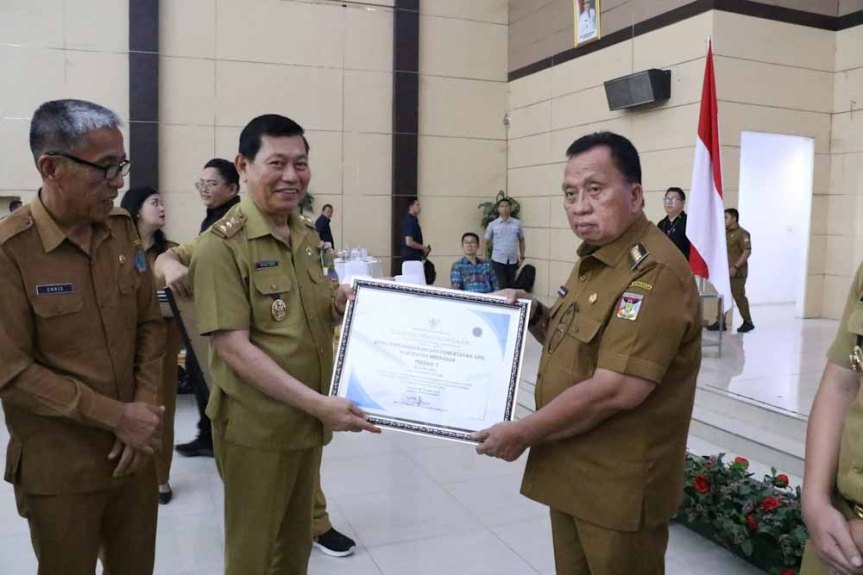 Lagi! Pemkab Minahasa Terima Penghargaan Kepatuhan Pelayanan Publik Tahun&nbsp;2025