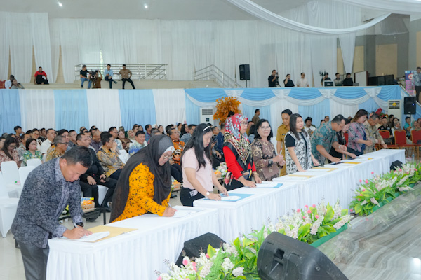 Bersama Pemprov Sulut, BSG Akad Massal KUR dan KPP untuk Ratusan Debitur – www.sulutnewstv.com