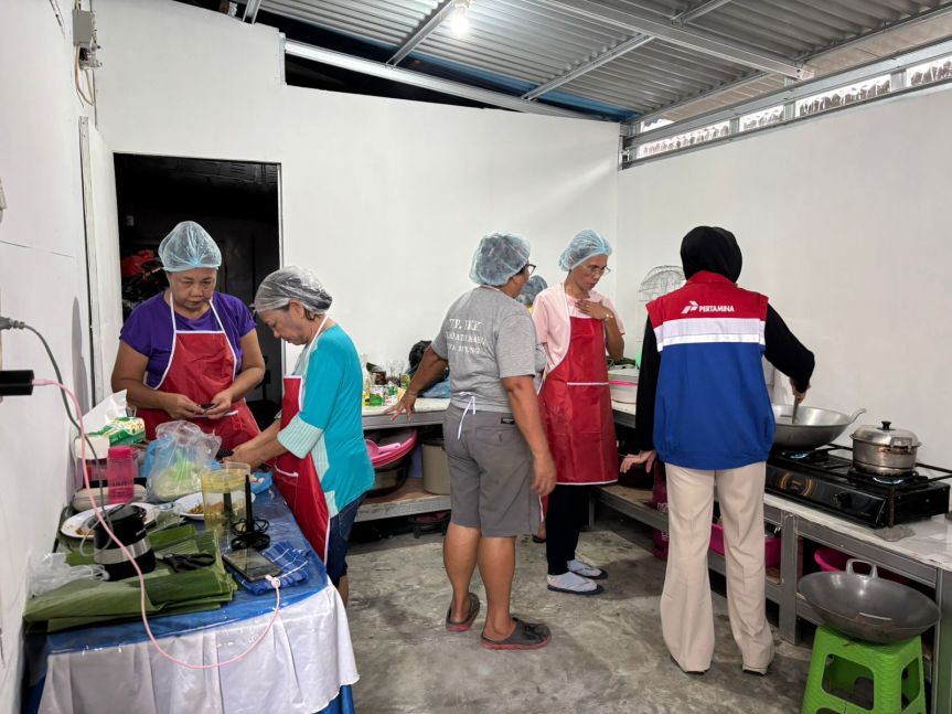 Pertamina Patra Niaga Sulawesi Berdayakan Ibu-Ibu BIBASA GO ROA Lewat Pelatihan Olahan Makanan Khas&nbsp;Lokal